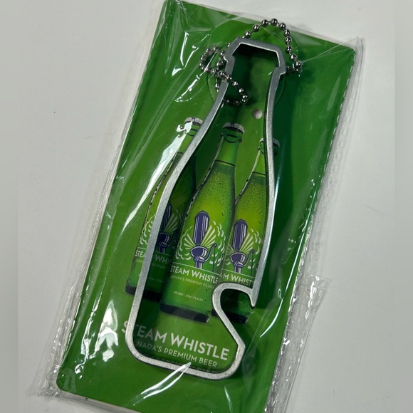 FREE w/ Purchase - Steam Whistle Bottle Opener - BNWT 🍾 - Picture 2 of 4